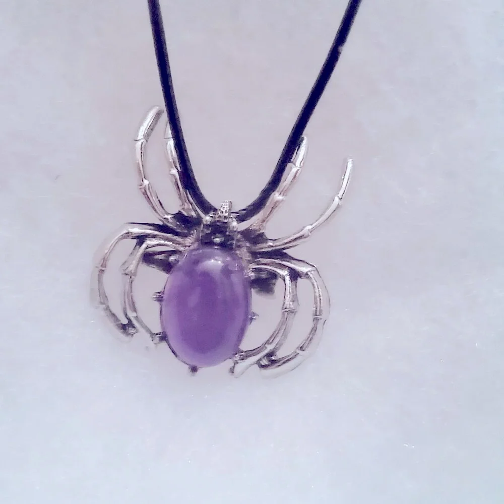 Gothic Amethyst Spider 18-20